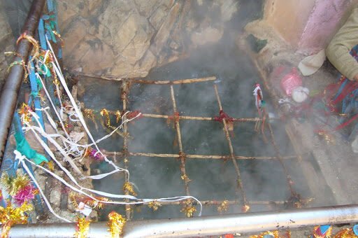 yamunotri surya kund